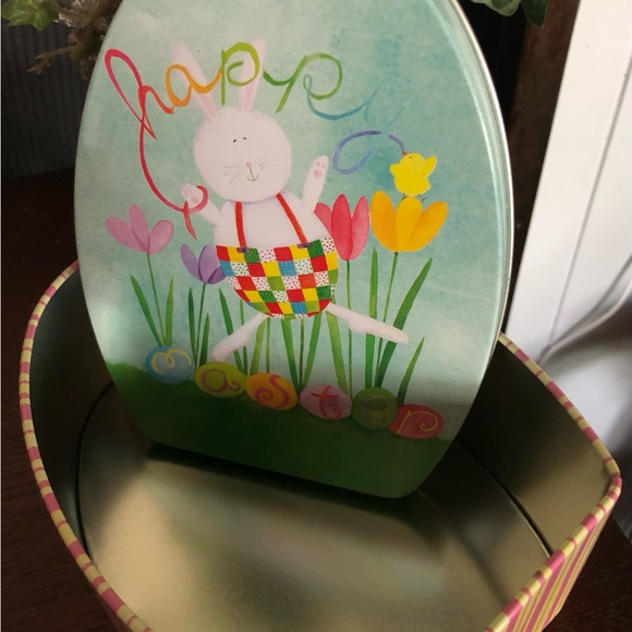 Decorative Easter Tin Oval - Picture 4 of 4